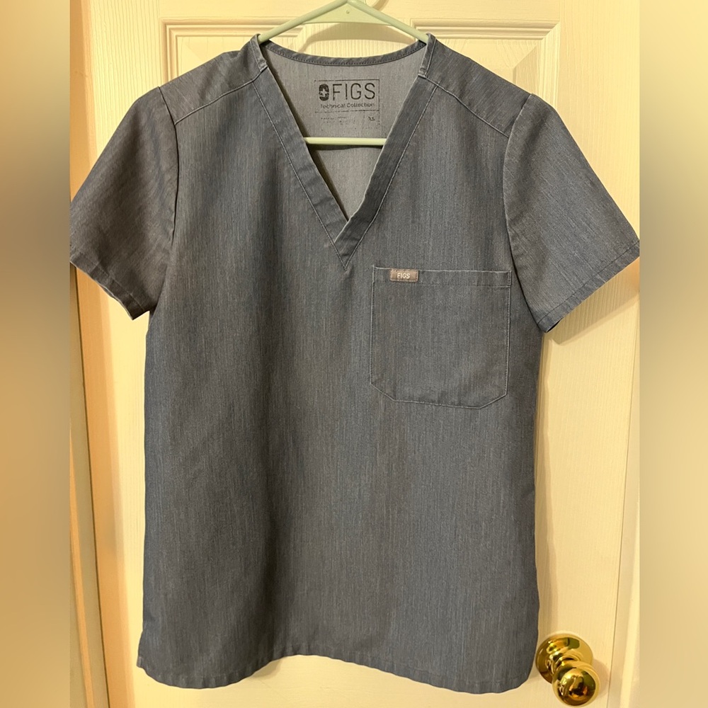 Figs XS Women's Graphite Catarina Short Sleeve Scrub Top